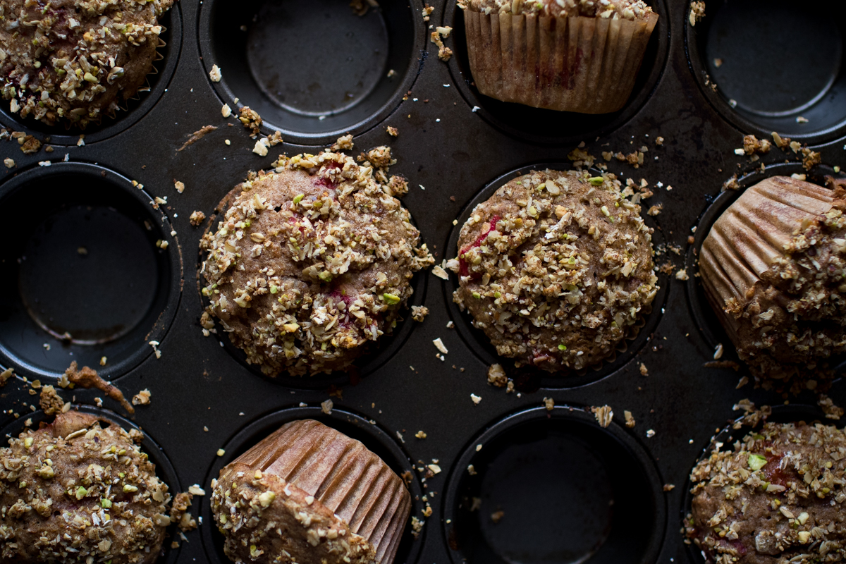 Pistachio Muffins with Pistachio Crumble Topping